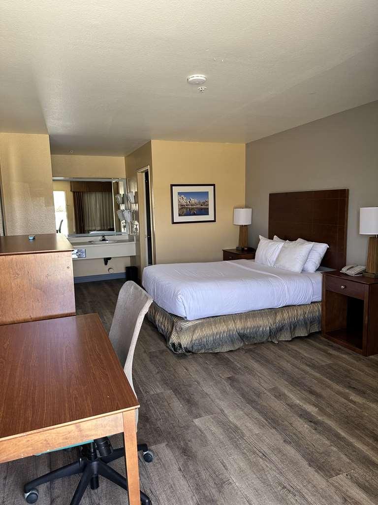 Sure By Western Joshua Tree Hotel 3*