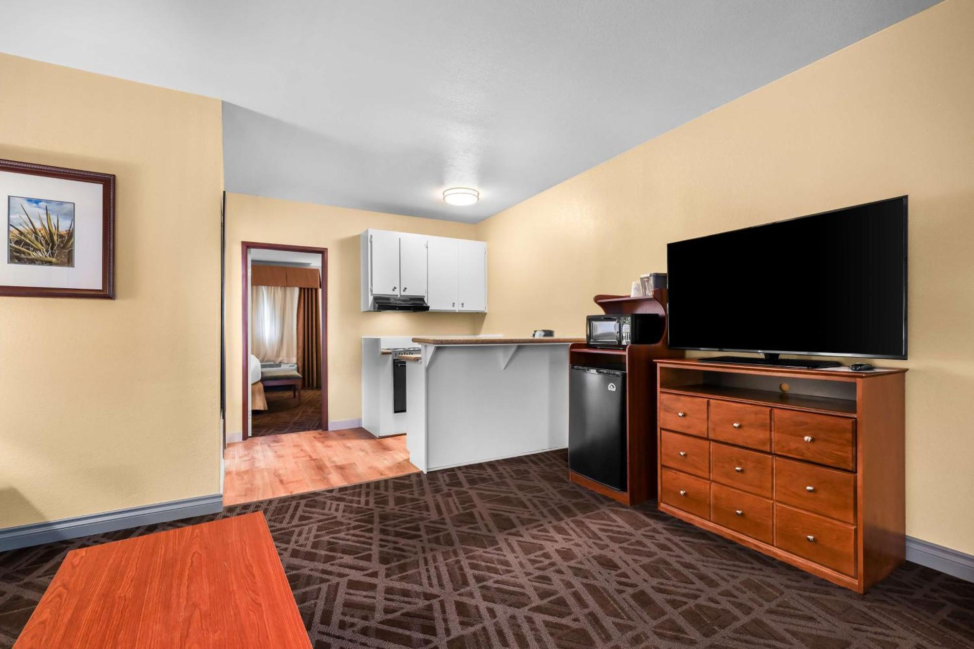 Sure By Western Joshua Tree Hotel 3*